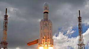 www.theindiaprint.com video of people running to witness chandrayaan 3 launch goes viral netizens comment that theyre feeling proud download 44