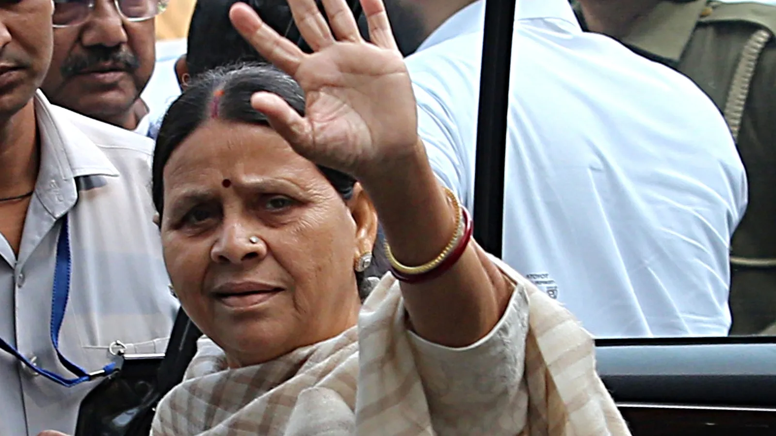 Ex-CM of Bihar Rabri Devi and her two daughters are granted bail in the land-for-jobs scandal