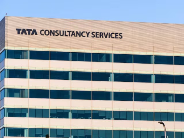 TCS Stock Down 2% Following 2.2 Crore Shares Transacted for Rs 8,900 Crore; Details
